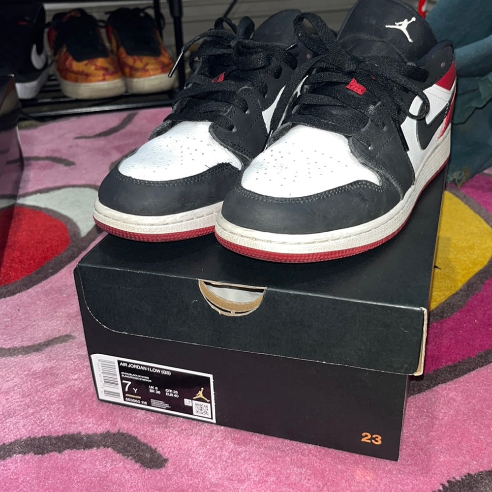 Jordan 1 low black toe GS